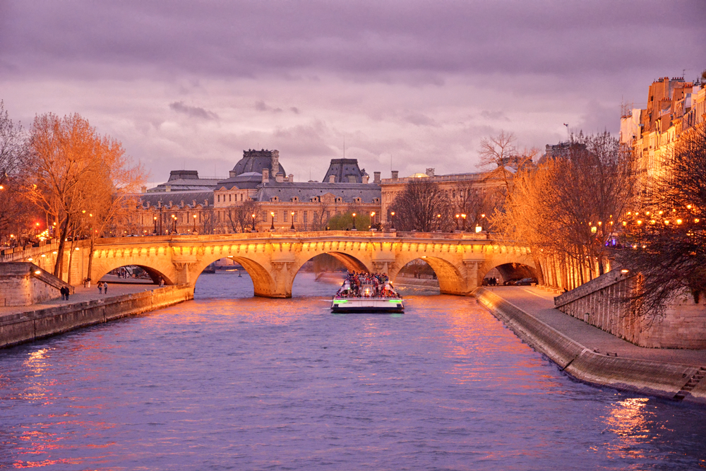 Valentine's Day in Paris, romantic activities to do | Tootbus